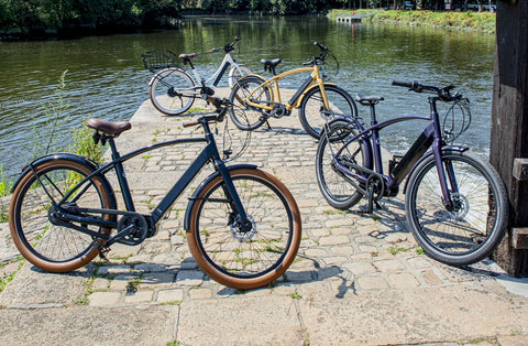 vélos au bord de l'eau